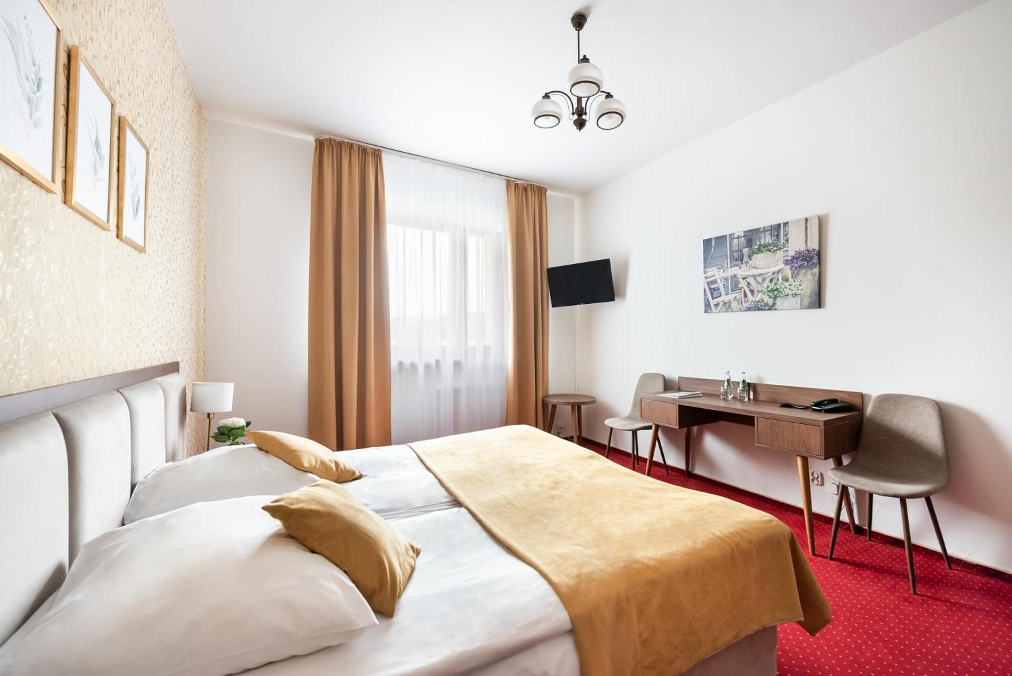 Hotel Arkadia Varşovia Exterior foto