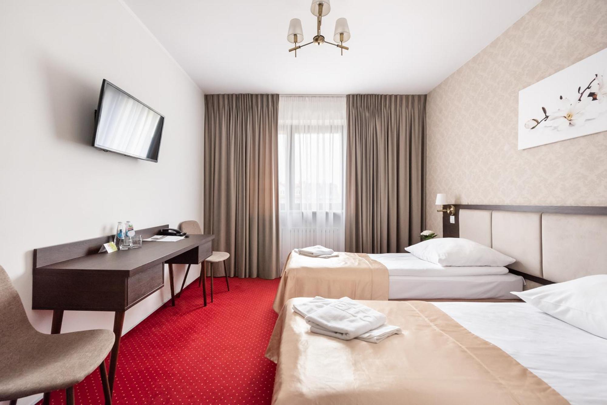 Hotel Arkadia Varşovia Exterior foto