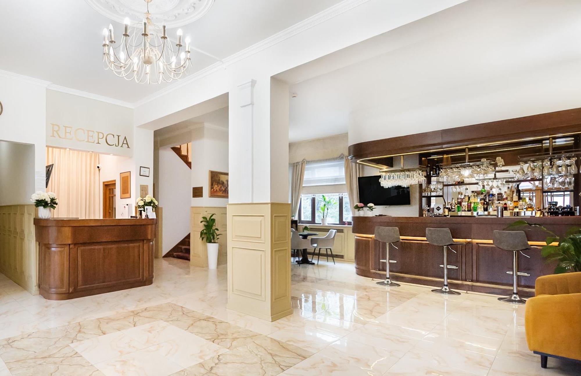Hotel Arkadia Varşovia Exterior foto