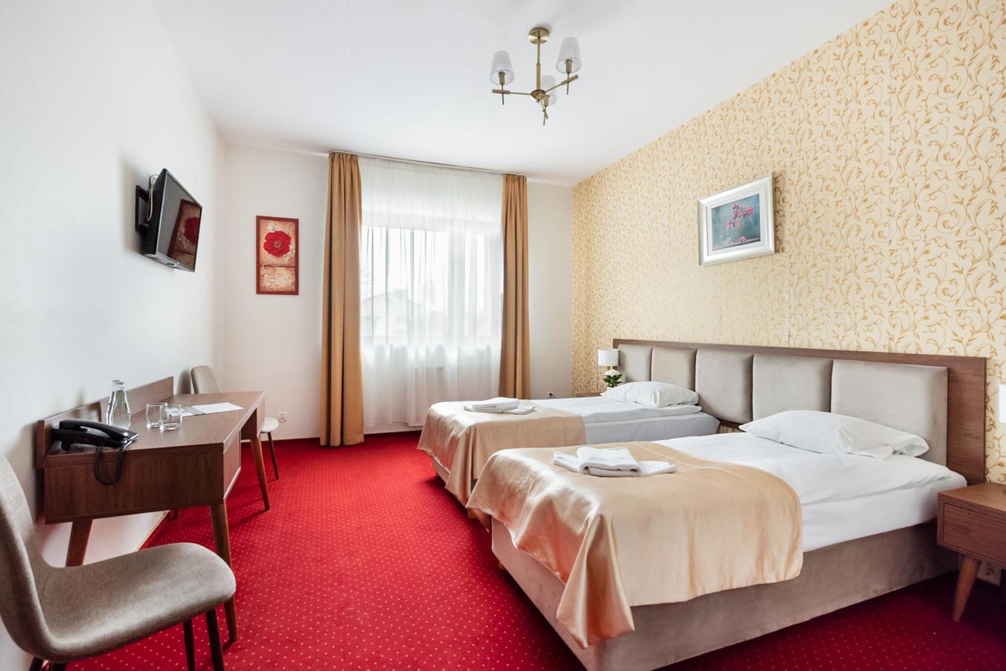 Hotel Arkadia Varşovia Exterior foto